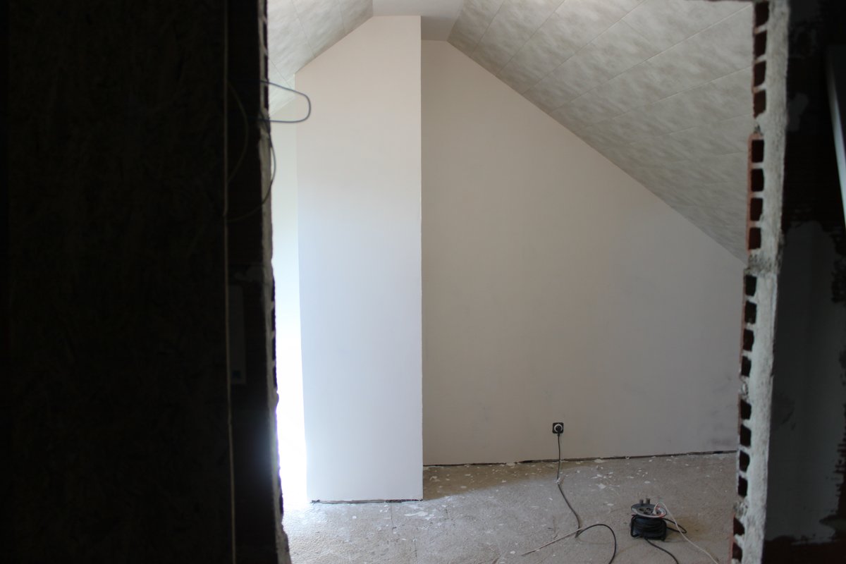 La chambre des combles avance...